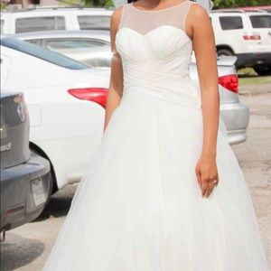 David’s Bridal Collection Wedding Dress